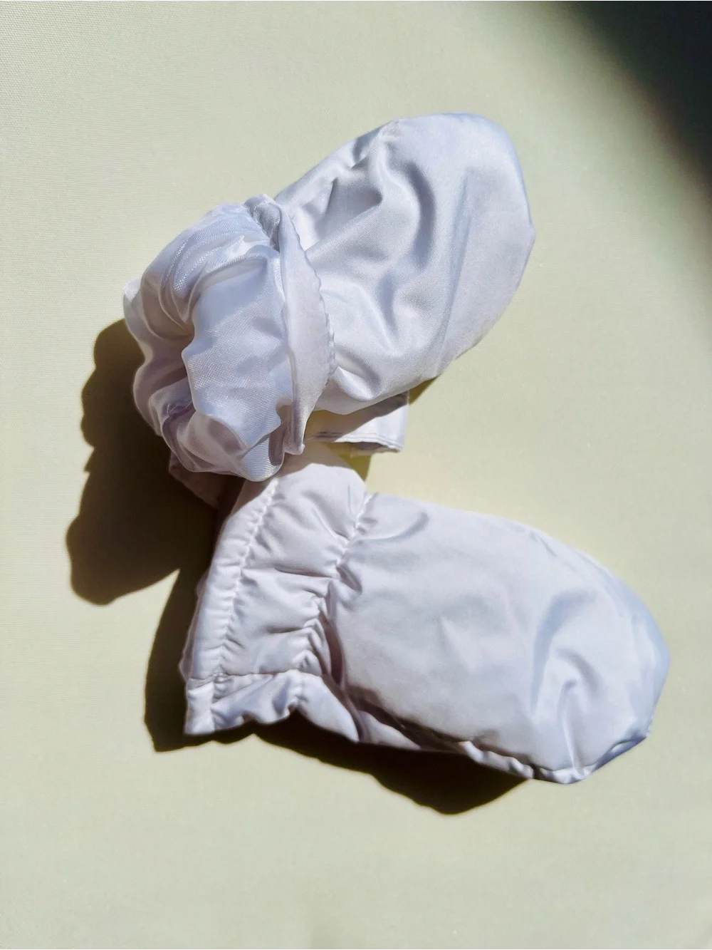 White Kids Mittens – Classic Padded Mittens